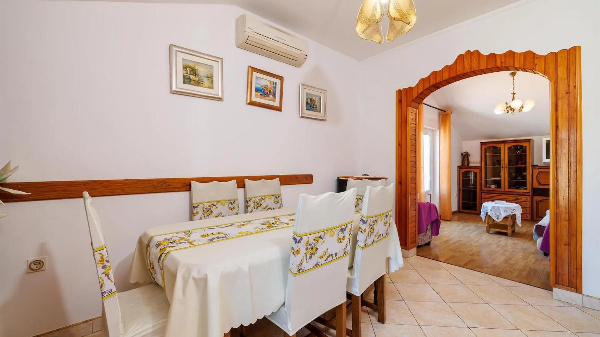 Apartments Nikolina J Supetarska Draga Croatia