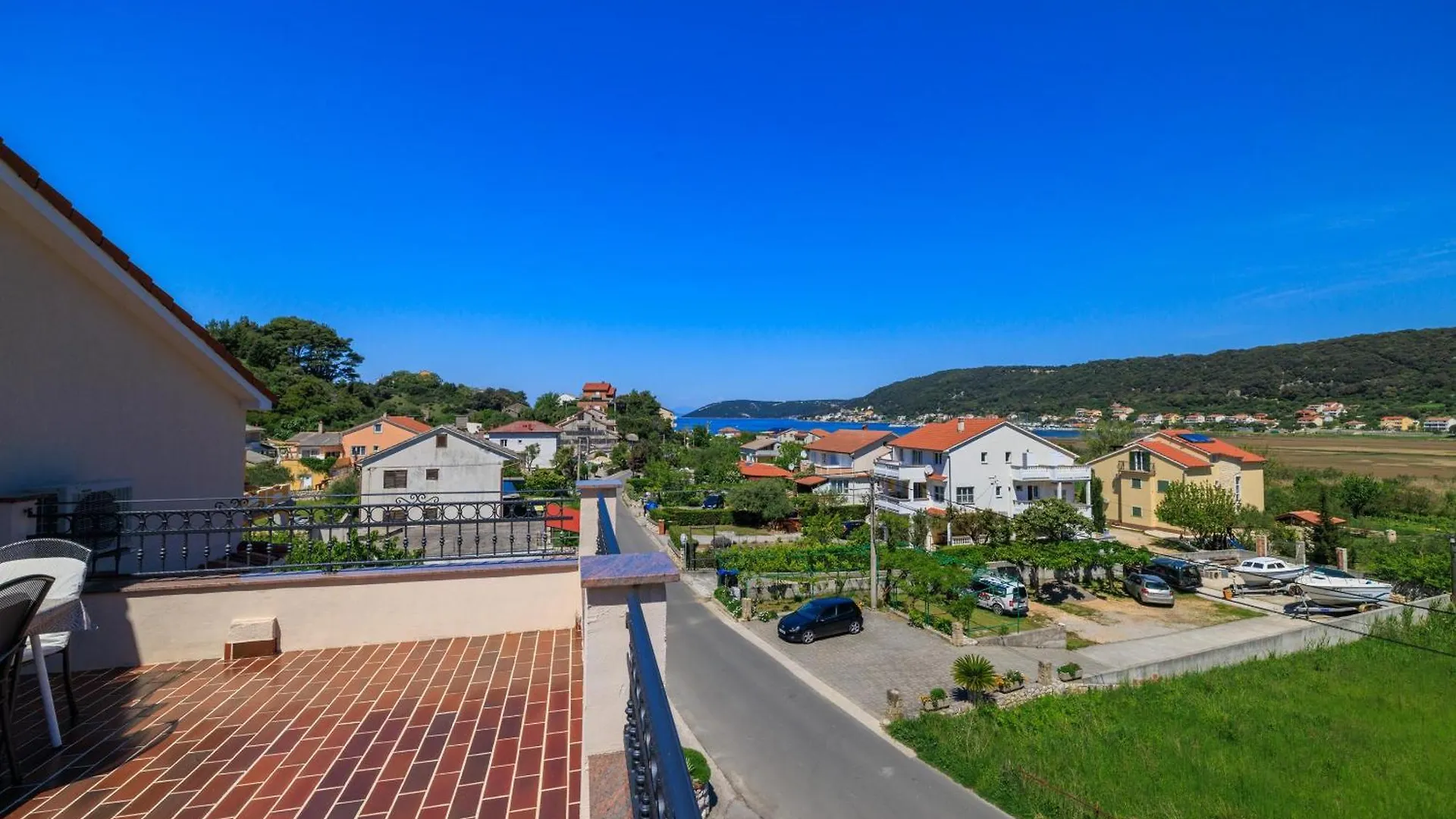 Apartments Nikolina J Supetarska Draga Croatia